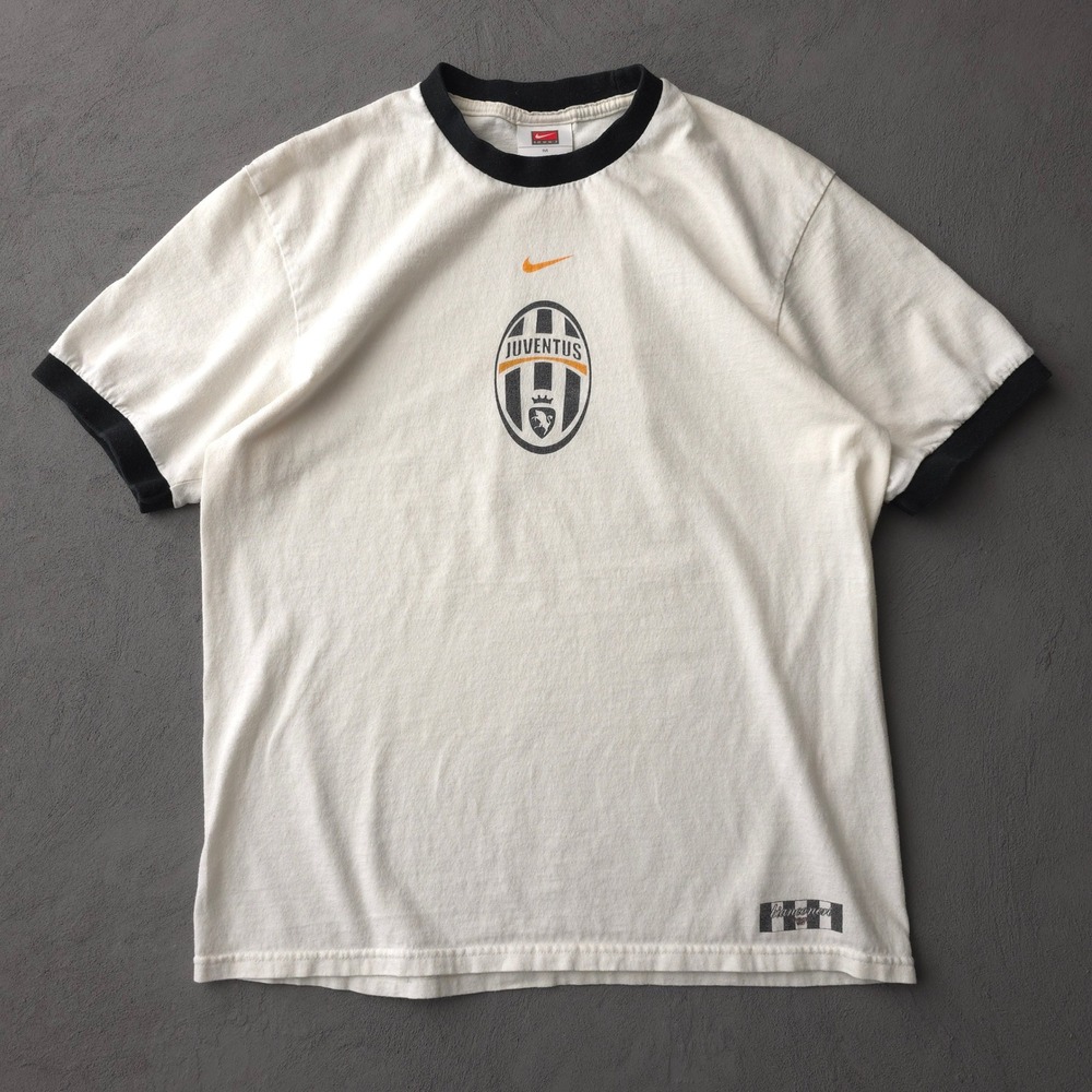 Vintage 2000s Nike White Juventus T-shirt Medium Ringer Soccer